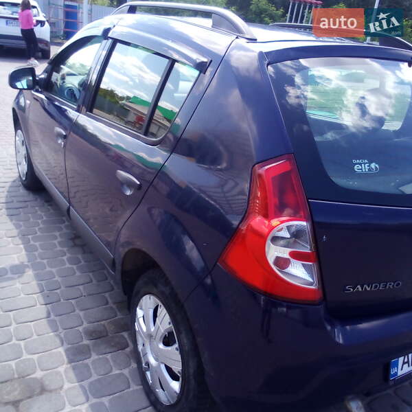 Хэтчбек Dacia Sandero 2011 в Бердичеве фото 6 Хэтчбек Dacia Sandero 2011 в Бердичеве