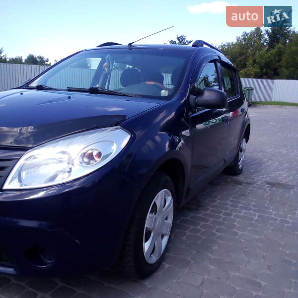 Хэтчбек Dacia Sandero 2011 в Бердичеве фото 7 Хэтчбек Dacia Sandero 2011 в Бердичеве