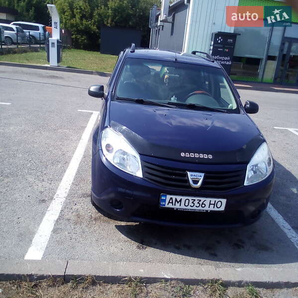 Хэтчбек Dacia Sandero 2011 в Бердичеве фото 13 Хэтчбек Dacia Sandero 2011 в Бердичеве