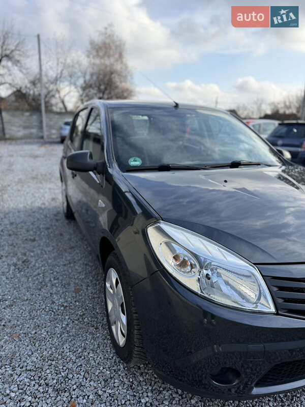 Хэтчбек Dacia Sandero 2009 в Луцке фото 63 Хэтчбек Dacia Sandero 2009 в Луцке