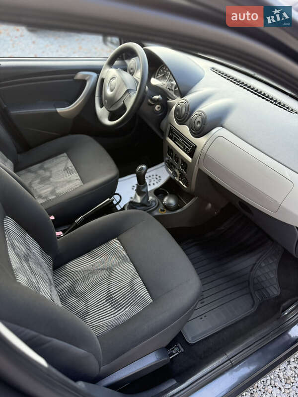 Хэтчбек Dacia Sandero 2009 в Луцке фото 85 Хэтчбек Dacia Sandero 2009 в Луцке