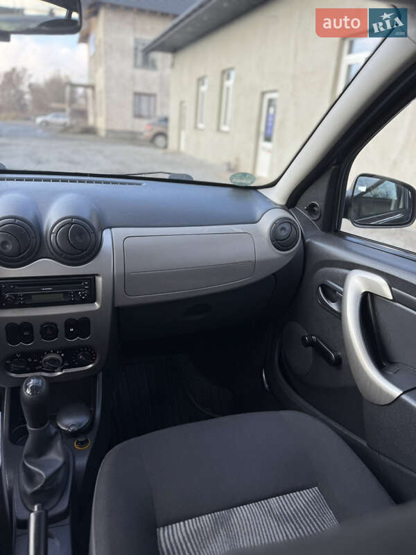 Хэтчбек Dacia Sandero 2009 в Луцке фото 97 Хэтчбек Dacia Sandero 2009 в Луцке