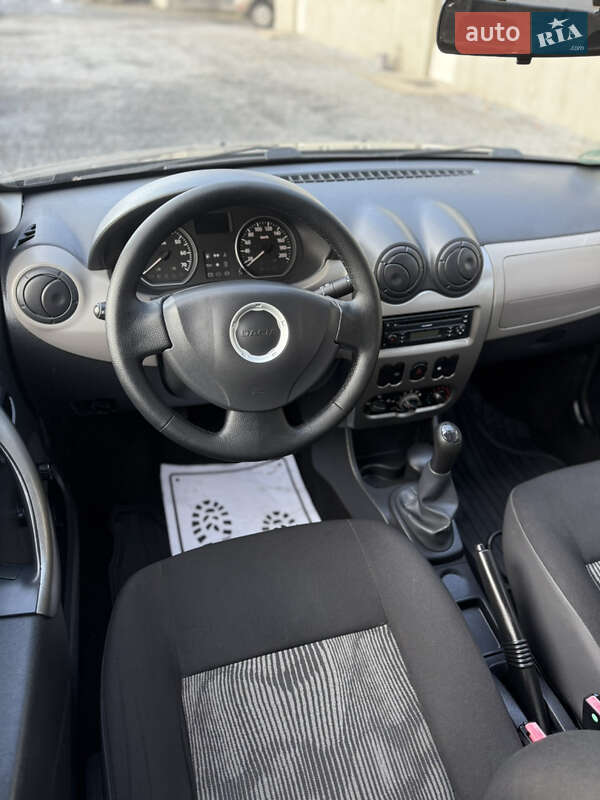 Хэтчбек Dacia Sandero 2009 в Луцке фото 103 Хэтчбек Dacia Sandero 2009 в Луцке