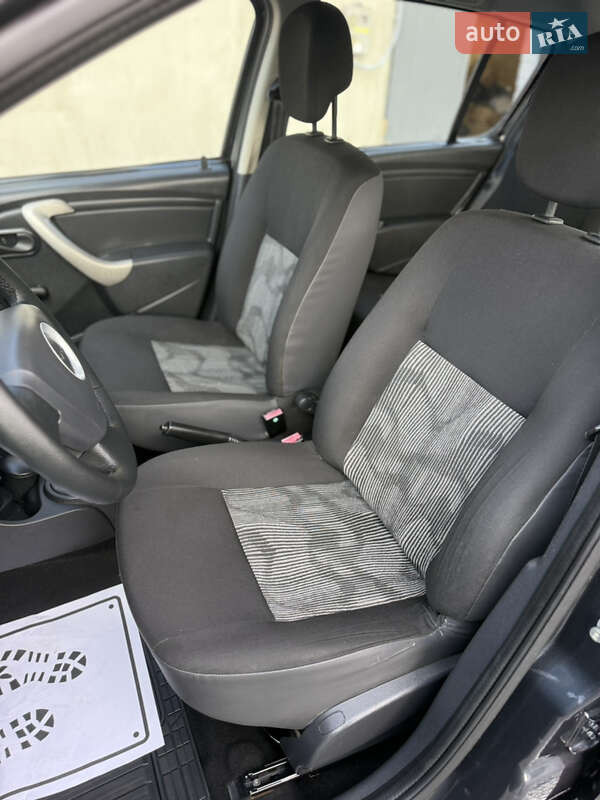 Хэтчбек Dacia Sandero 2009 в Луцке фото 108 Хэтчбек Dacia Sandero 2009 в Луцке