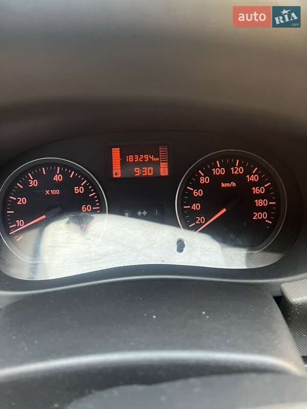 Хетчбек Dacia Sandero 2011 в Луцьку