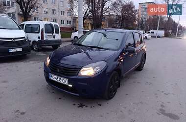 Хэтчбек Dacia Sandero 2009 в Тернополе