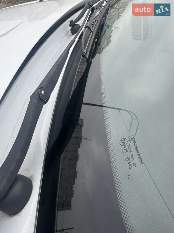 Хэтчбек Dacia Sandero 2012 в Киеве фото 25 Хэтчбек Dacia Sandero 2012 в Киеве