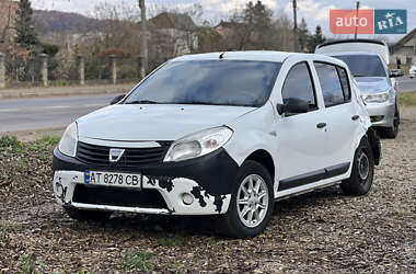 Хэтчбек Dacia Sandero 2010 в Калуше