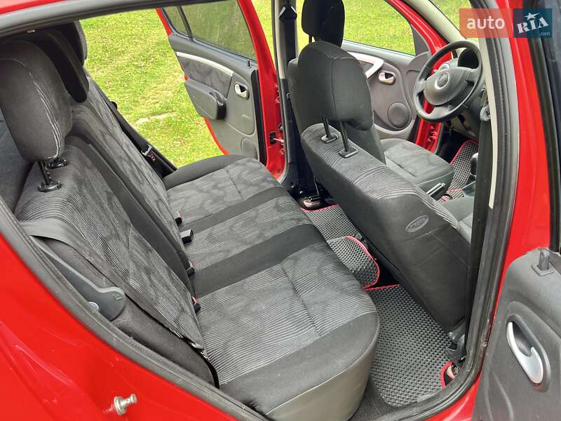Хэтчбек Dacia Sandero 2009 в Ковеле фото 12 Хэтчбек Dacia Sandero 2009 в Ковеле