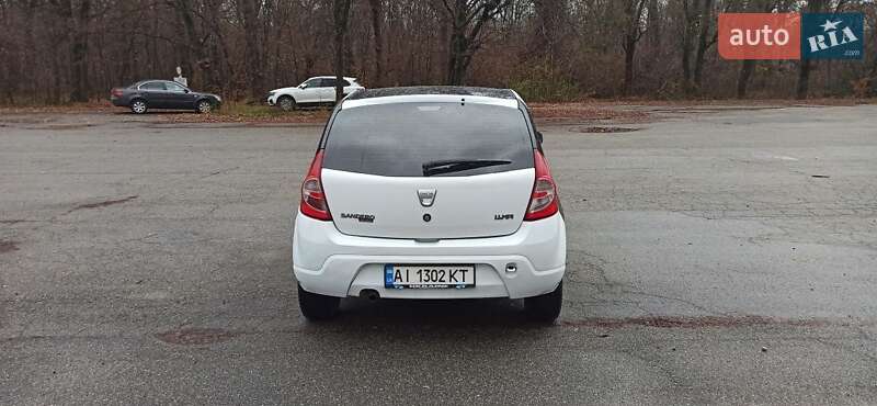 Хэтчбек Dacia Sandero 2012 в Черкассах
