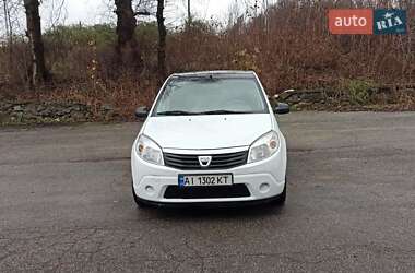 Хэтчбек Dacia Sandero 2012 в Корсуне-Шевченковском