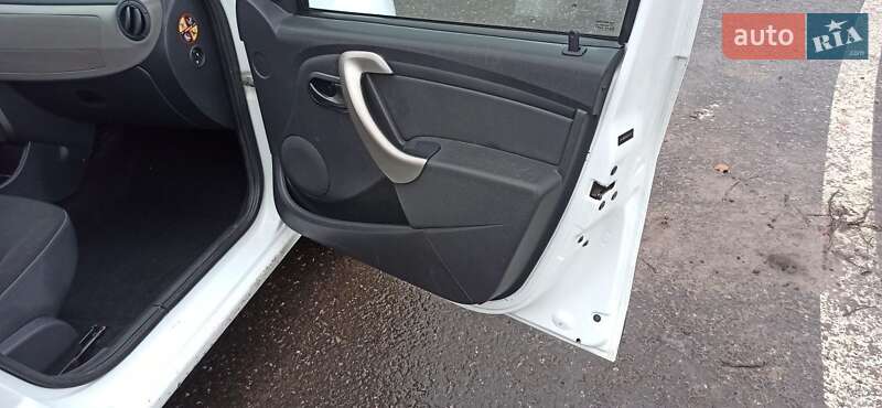 Хэтчбек Dacia Sandero 2012 в Черкассах