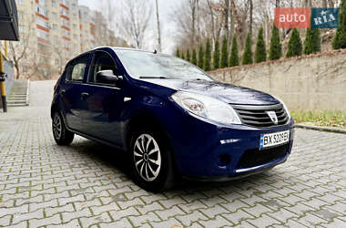 Хетчбек Dacia Sandero 2009 в Хмельницькому