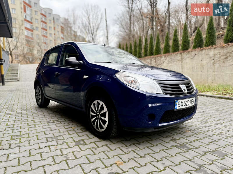 Хэтчбек Dacia Sandero 2009 в Хмельницком фото Хэтчбек Dacia Sandero 2009 в Хмельницком