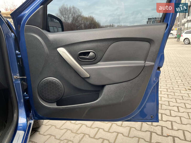 Хэтчбек Dacia Sandero 2013 в Хмельницком фото 27 Хэтчбек Dacia Sandero 2013 в Хмельницком