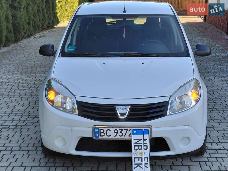 Хэтчбек Dacia Sandero 2010 в Самборе фото 26 Хэтчбек Dacia Sandero 2010 в Самборе