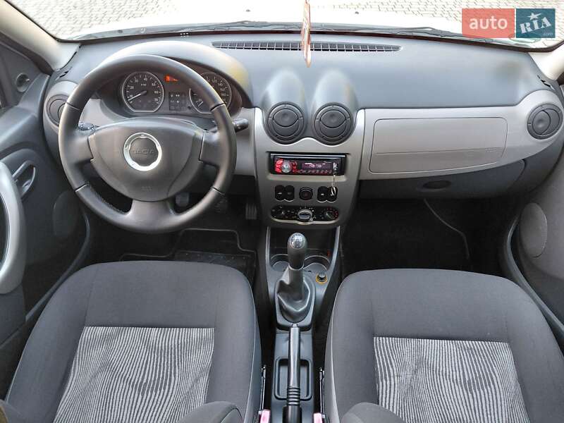 Хэтчбек Dacia Sandero 2010 в Самборе фото 60 Хэтчбек Dacia Sandero 2010 в Самборе