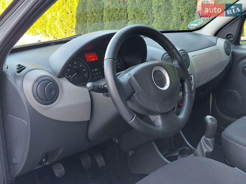 Хэтчбек Dacia Sandero 2010 в Самборе фото 63 Хэтчбек Dacia Sandero 2010 в Самборе