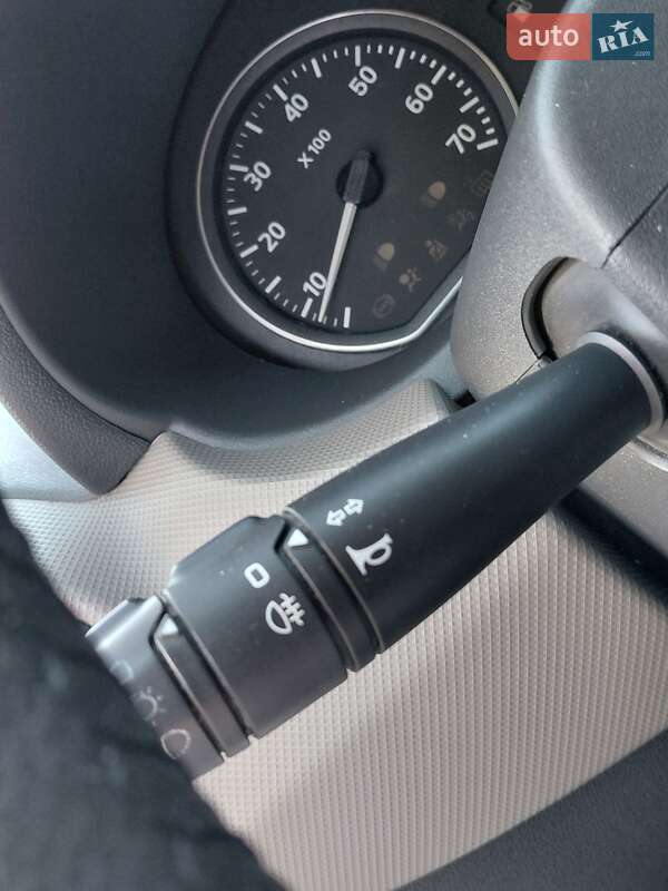 Хэтчбек Dacia Sandero 2010 в Самборе фото 94 Хэтчбек Dacia Sandero 2010 в Самборе