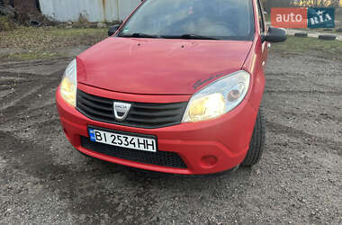 Хэтчбек Dacia Sandero 2009 в Полтаве