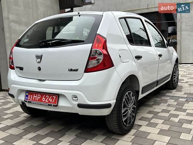 Хэтчбек Dacia Sandero 2009 в Ровно фото 10 Хэтчбек Dacia Sandero 2009 в Ровно