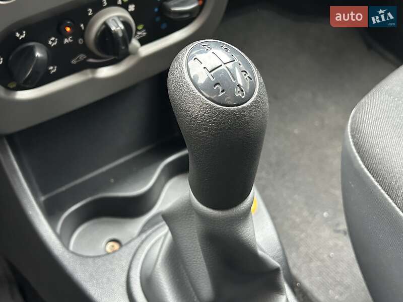 Хэтчбек Dacia Sandero 2009 в Ровно фото 21 Хэтчбек Dacia Sandero 2009 в Ровно