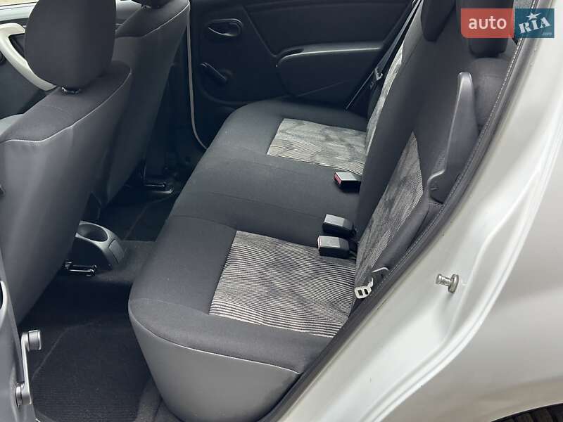 Хэтчбек Dacia Sandero 2009 в Ровно фото 26 Хэтчбек Dacia Sandero 2009 в Ровно