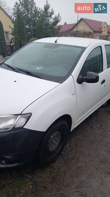 Хэтчбек Dacia Sandero 2013 в Ужгороде фото Хэтчбек Dacia Sandero 2013 в Ужгороде
