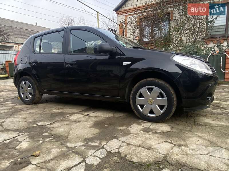 Хэтчбек Dacia Sandero 2012 в Виннице фото 6 Хэтчбек Dacia Sandero 2012 в Виннице