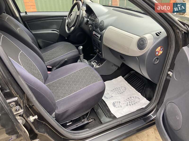 Хэтчбек Dacia Sandero 2012 в Виннице фото 11 Хэтчбек Dacia Sandero 2012 в Виннице