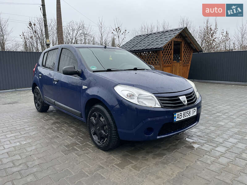 Хэтчбек Dacia Sandero 2009 в Баре