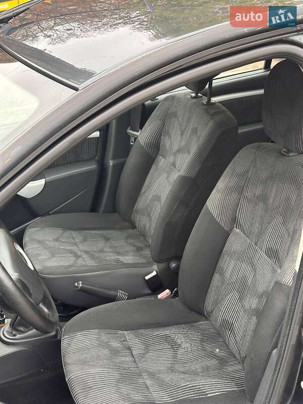 Хэтчбек Dacia Sandero 2009 в Харькове фото 11 Хэтчбек Dacia Sandero 2009 в Харькове
