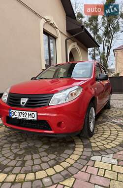 Хетчбек Dacia Sandero 2009 в Львові
