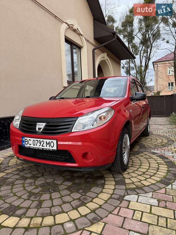 Хэтчбек Dacia Sandero 2009 в Львове фото Хэтчбек Dacia Sandero 2009 в Львове