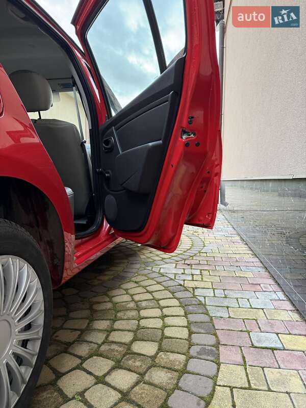 Хэтчбек Dacia Sandero 2009 в Львове фото 8 Хэтчбек Dacia Sandero 2009 в Львове
