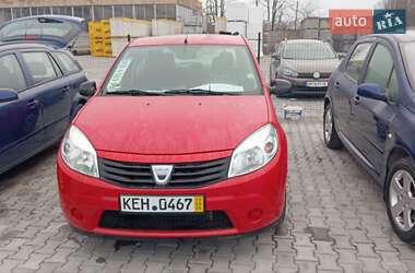 Хэтчбек Dacia Sandero 2009 в Немирове