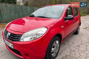 Хэтчбек Dacia Sandero 2009 в Виннице