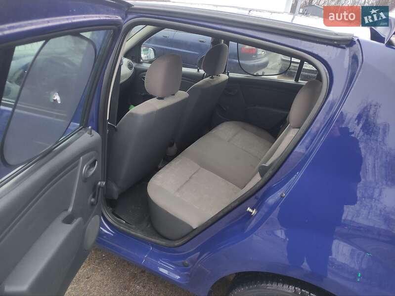 Хэтчбек Dacia Sandero 2009 в Сумах