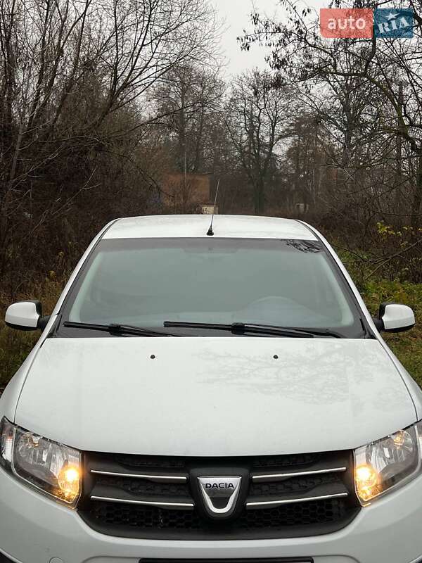 Хэтчбек Dacia Sandero 2013 в Конотопе