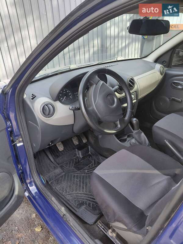 Хэтчбек Dacia Sandero 2009 в Сумах