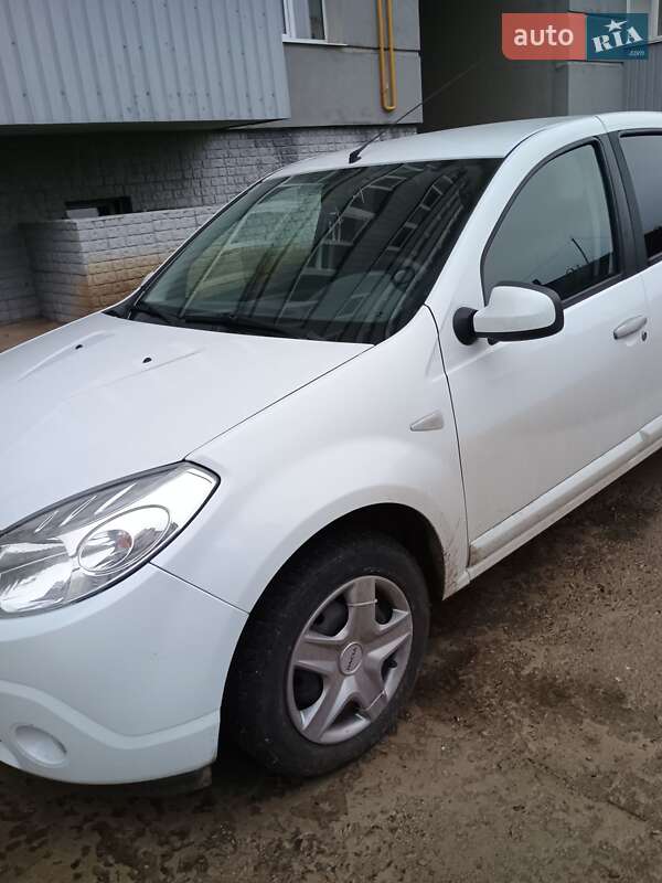 Хэтчбек Dacia Sandero 2009 в Сумах фото Хэтчбек Dacia Sandero 2009 в Сумах