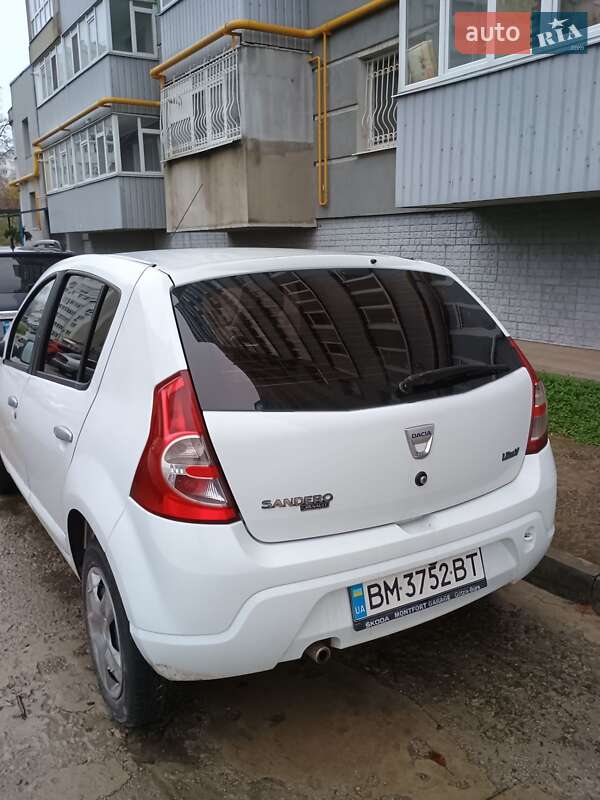 Хэтчбек Dacia Sandero 2009 в Сумах фото 3 Хэтчбек Dacia Sandero 2009 в Сумах