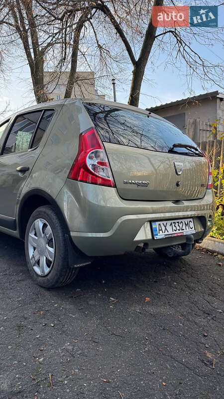 Хэтчбек Dacia Sandero 2008 в Харькове