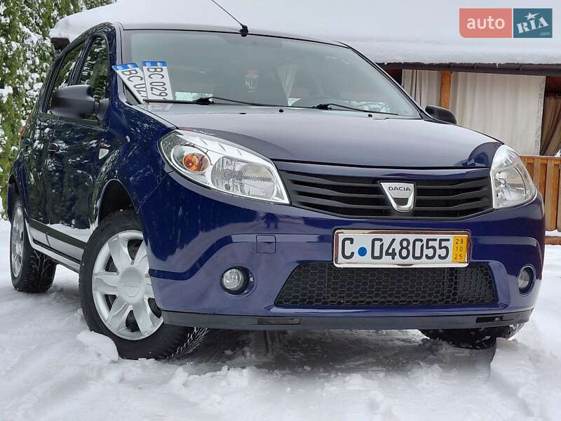 Хэтчбек Dacia Sandero 2009 в Самборе