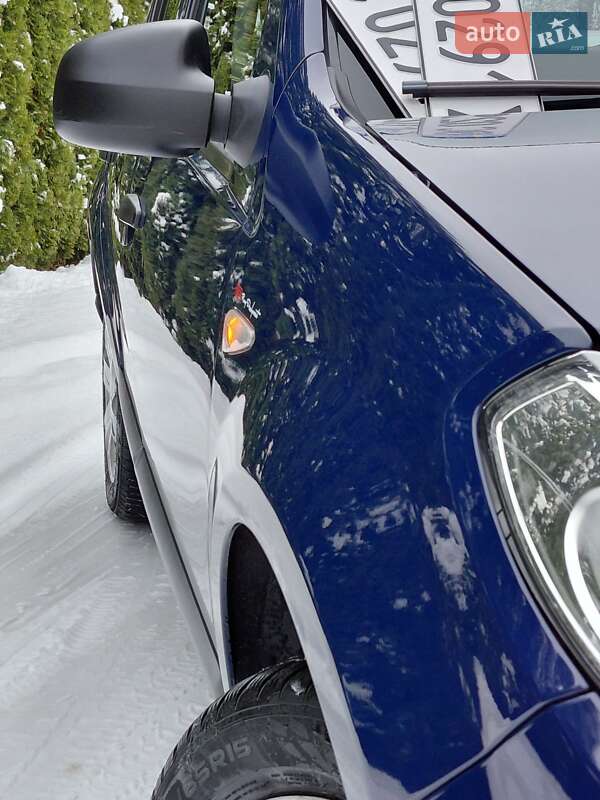 Хэтчбек Dacia Sandero 2009 в Самборе