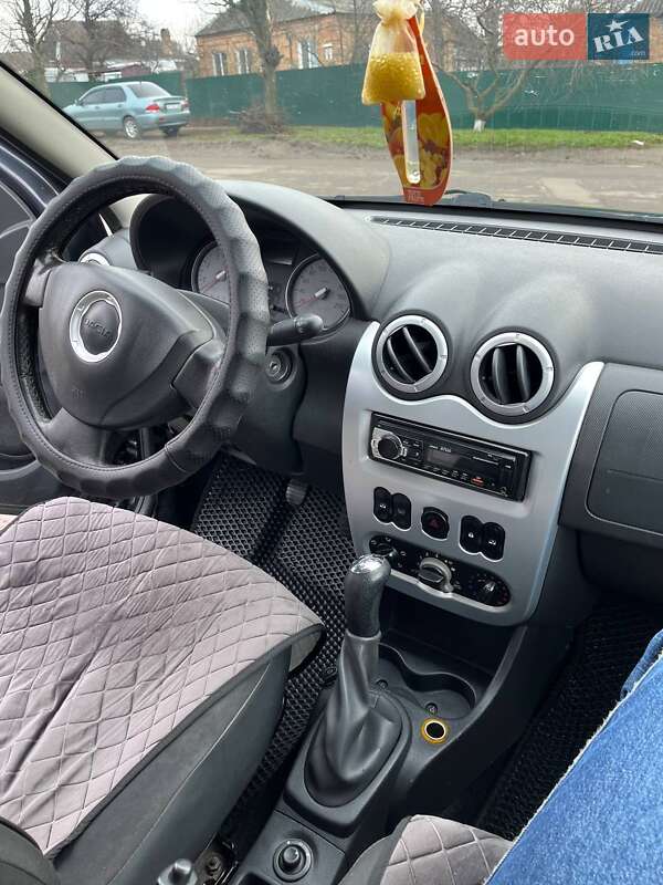 Хетчбек Dacia Sandero 2010 в Софіївці фото 4 Хетчбек Dacia Sandero 2010 в Софіївці