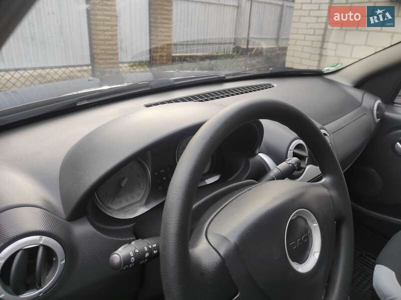 Хетчбек Dacia Sandero 2009 в Умані фото 9 Хетчбек Dacia Sandero 2009 в Умані