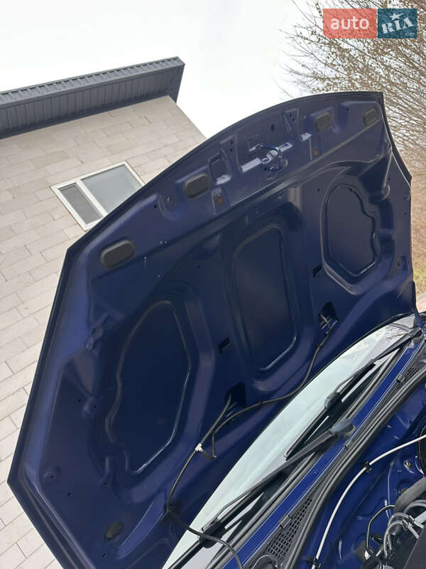 Хэтчбек Dacia Sandero 2010 в Хороле