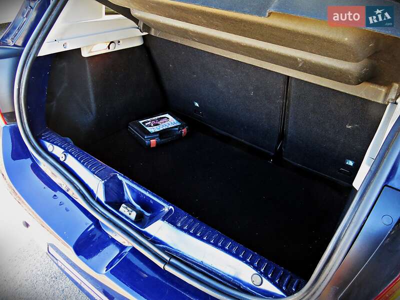 Хэтчбек Dacia Sandero 2013 в Черкассах фото 13 Хэтчбек Dacia Sandero 2013 в Черкассах