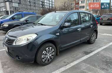 Хетчбек Dacia Sandero 2008 в Чернігові